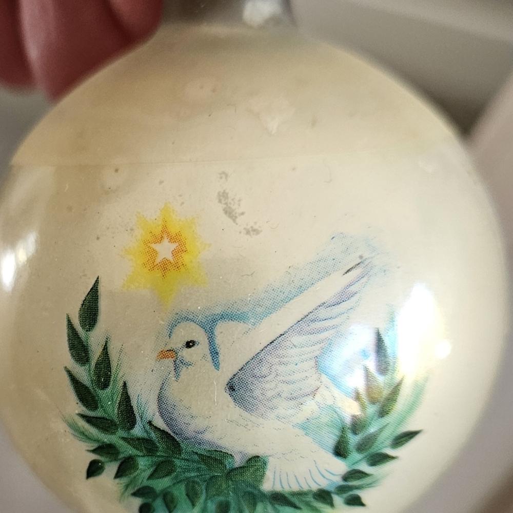 Six Vintage Noelle Glass Christmas Tree Bulbs.2 1/4" in diameter.